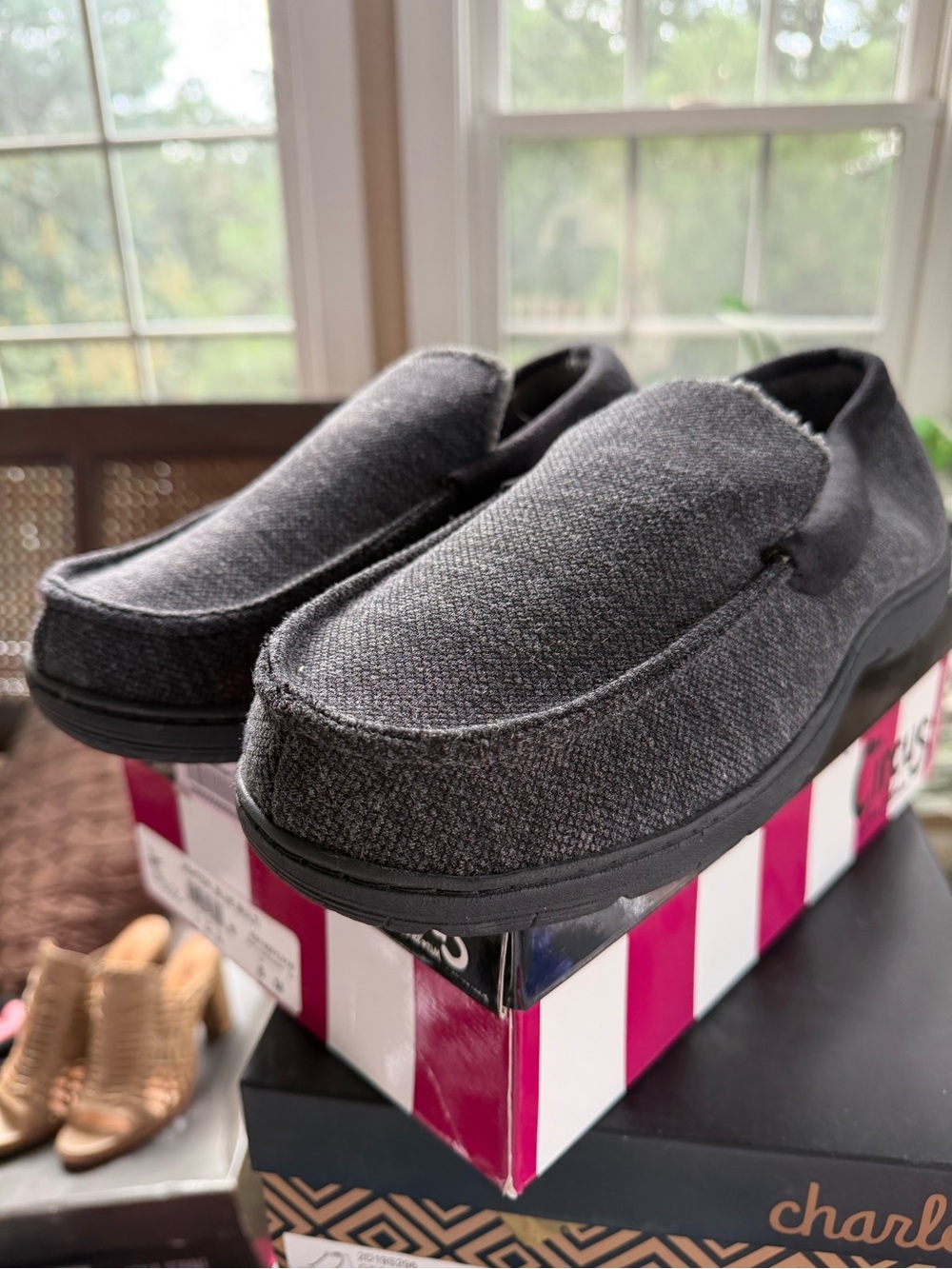 Weatherproof Men's Slip-On Loafers in Charcoal Gray